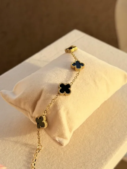 Black medium size vancleef