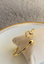 Heart adjustable handcuff