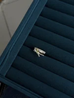 Pinteresty Pearl Bow Ring - Image 2