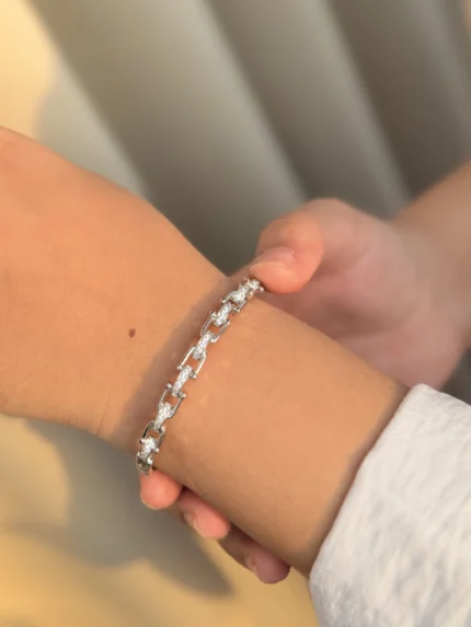 Silver Frost Link Handcuff