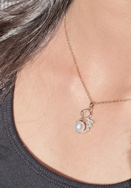 Bird Pearl Pendent