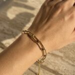 Linked gold bracelet