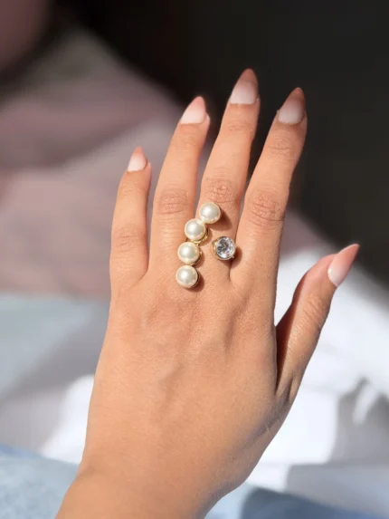 Statement Pearl Ring